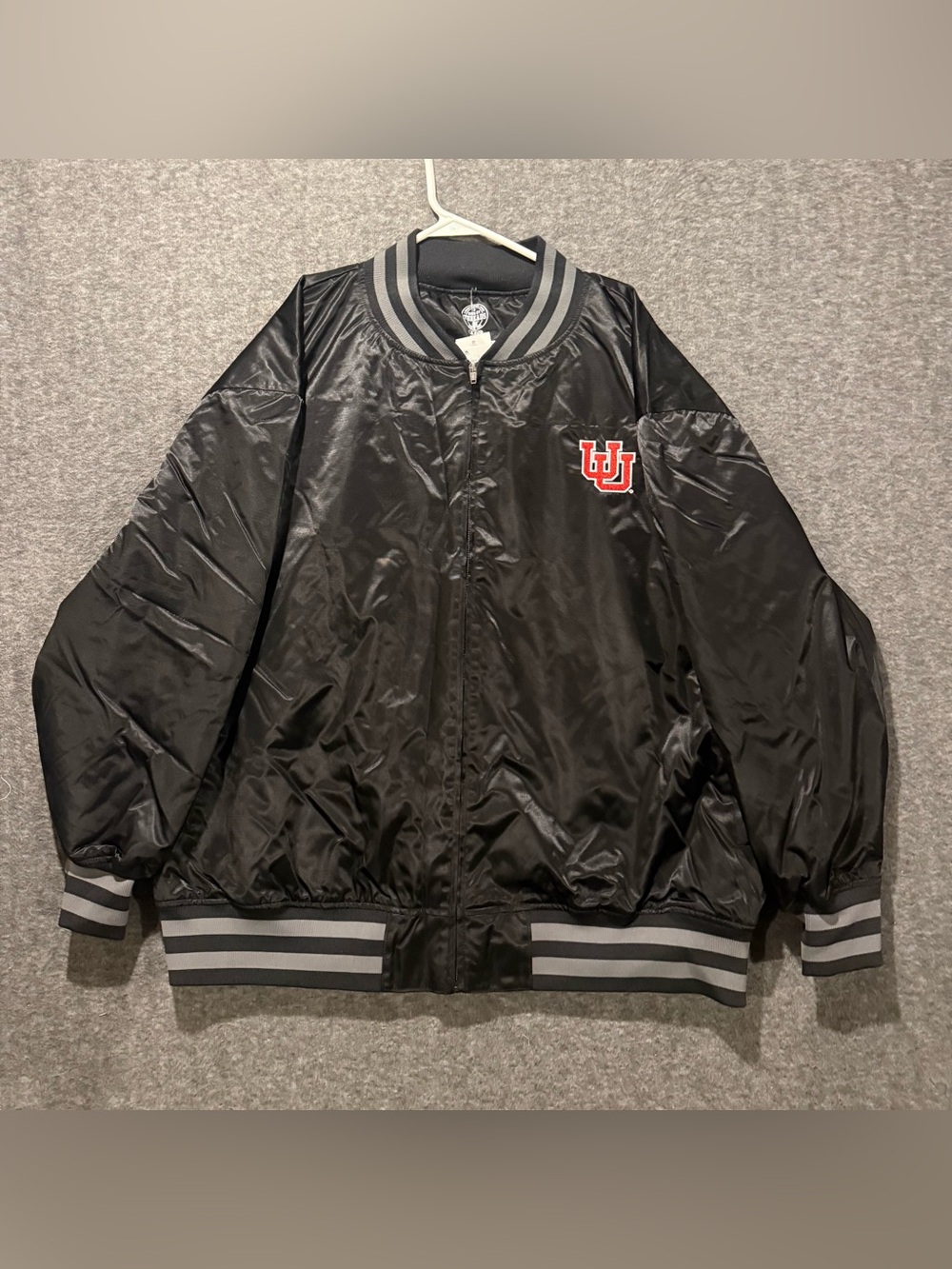 Utah Utes Bomber Jacket Mens XL Black Satin Nylon Lined Zip Up Lightweight NWT